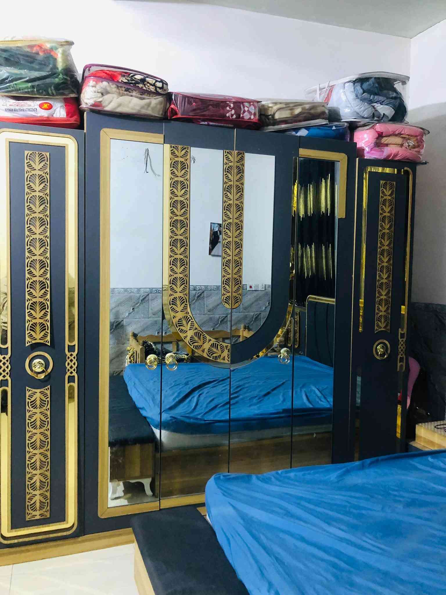 سلام  عليكم غرفة ١١ قطعه وتخم وميز بلازما وفرن كهربائي العنووان الامين الثانيه شارع النواب *********** ابيعهم كلهم الغرفه اخت جديدة والفرن جديد
