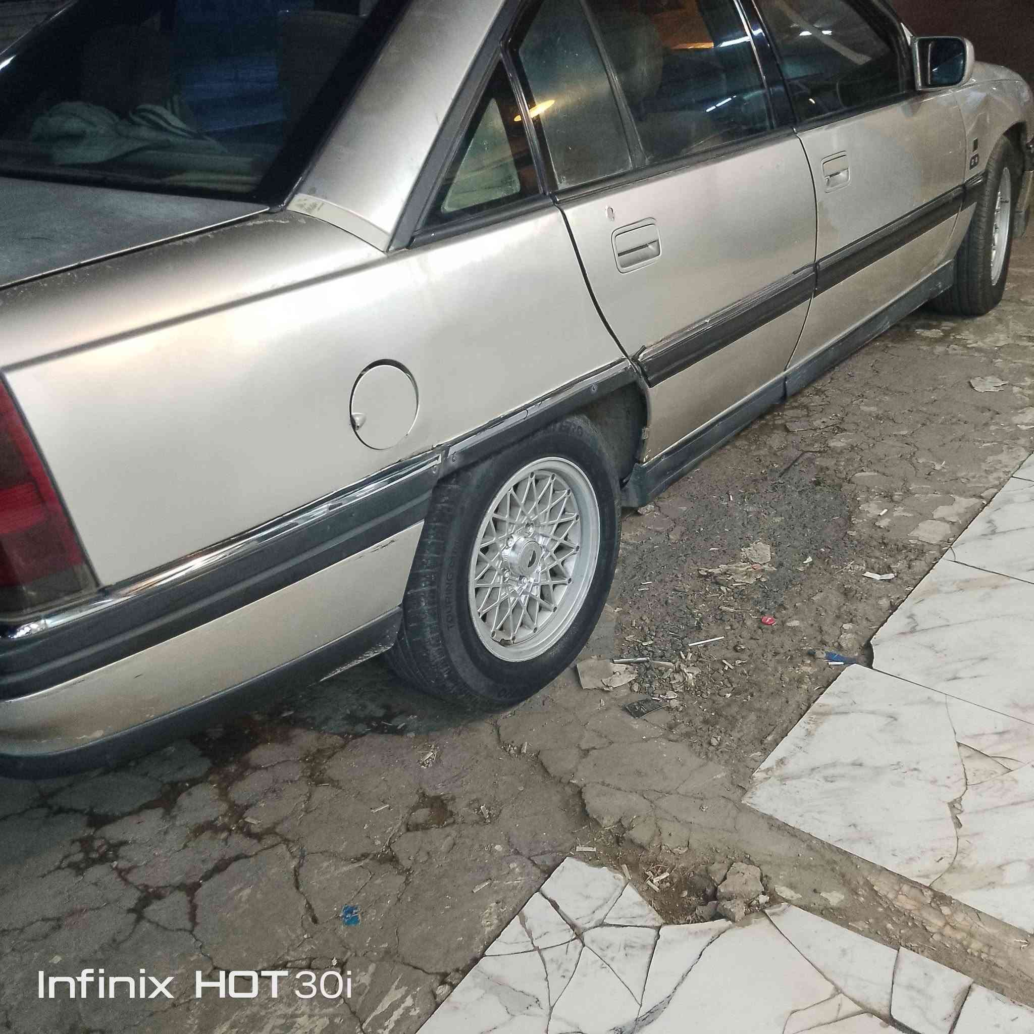 سلام عليكم أوبل اوميجا للبيع بسبب الوعود الكاذبه
موديل ١٩٩٣ 
سياره بدون ضربه +بدون صبغ عل بلاد +كير اوتماتيك ميكانيكي +رقم انكليزي بغداد ولا ربع غرامه عليهه 
السعر٣٠وبيهه مجال 
العنوان /بغداد/ التاجي/   ***********

