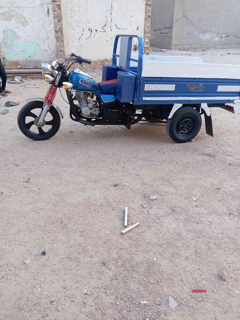 للبيع فحل مرقمه رقم قادسيه الموديل 19 المحرك 23 الستوته خير من الله الشاصي مكفول الركبه مكفوله التايرات عريض جوبلس مال كيه ماعايزهه اي شي جاهزه السعر مليون و400 وبيها مجال خاص ماكو العنوان الديوانيه هذا رقم صاحب الدراجه ***********
