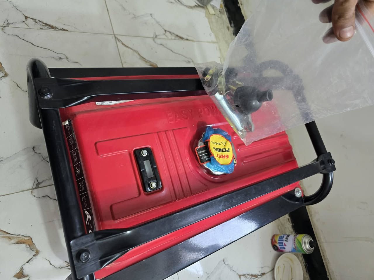مولد للبيع مشتغله  اربع ايام مولد بعدهي بجيس لملف نحاس ٪100
3kV
اخذتها 325

ورايدها ب250

شوفت عينكم لمولد 

***********

او مراسله صفحه
