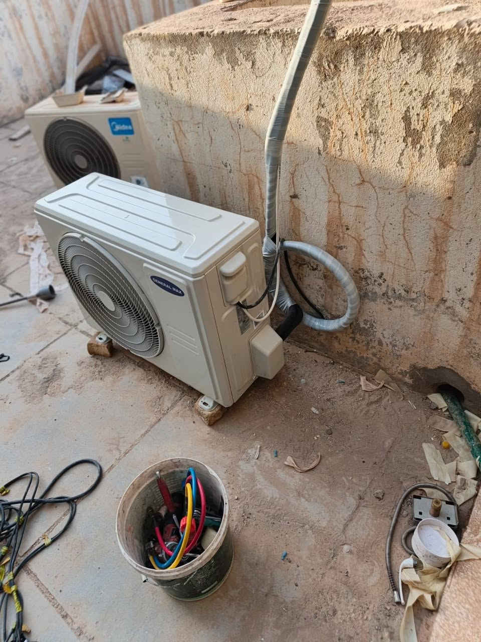 سلام عليكم يوجدشد سبلت 30الف  صيانه سبالت غسل25 سبالت فتح سبلت نقل سبالت تصليح معالجه ليك شحن غاز  مواعيد مضبوطه شغل احترافي شرط اله مضمون ما عليك بس تتصل واتساب موجود ***********داخل الناصريه شغل شرط ضمان وبنسب السعار
