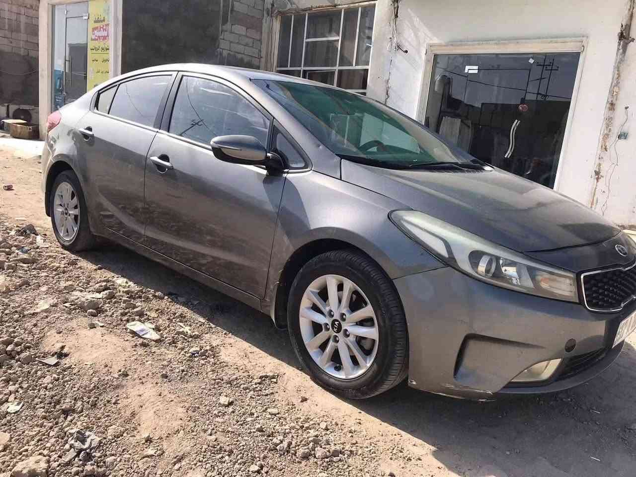 سلام عليكم سيراتو موديل  17 تبديل قطعتين باب وبنديد بدون ضرر عابر  باسمي ، المكان رميثه  -هلال  السعر115    ،، ***********
