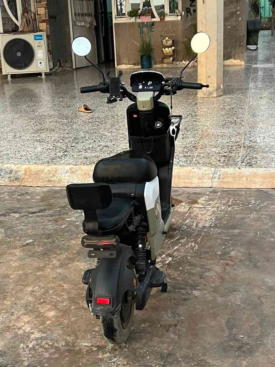 دراجه للبيع المواصفات اتصل ع رقم ***********
