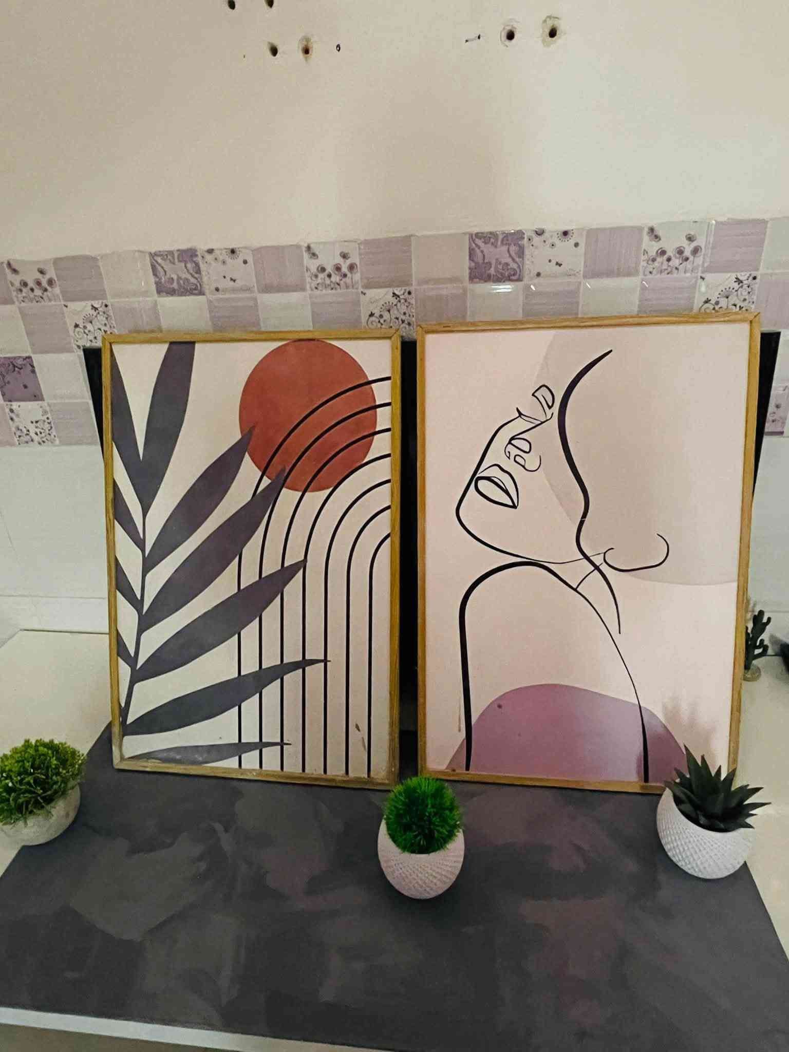 لوحات بوهيميه اطار خشب  سعر القطعه 10 الف توصيل موجود لكل العراق ***********  قياس 40x60
