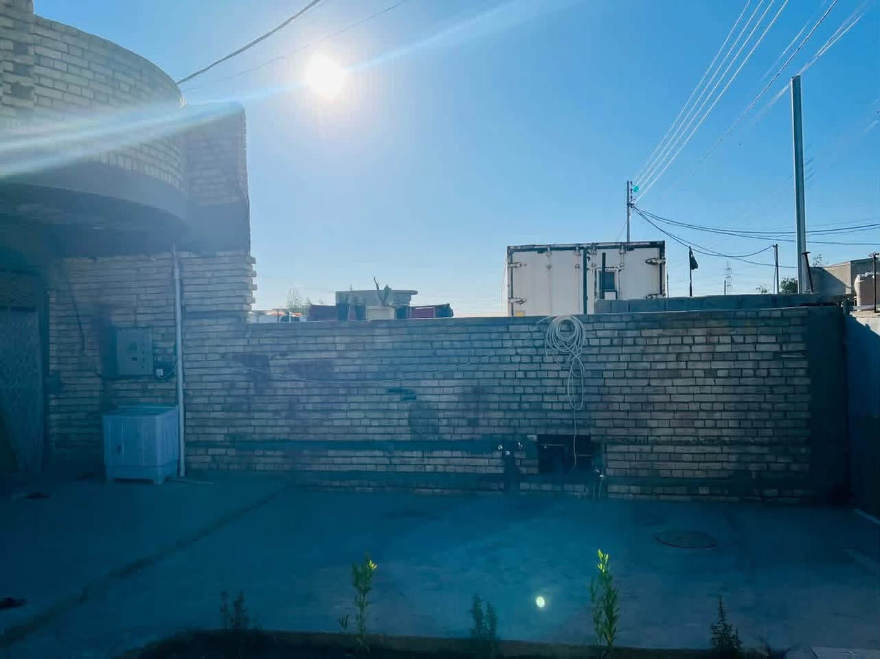 🏠 دار للبيع — طابو زراعي سند25

📏 المساحة   250   (النزال 27   واجهية   9/25

📍 العنوان:

جسر ديالى جامع طه  شارع سبيس قرب ملعب العساوي 

يتكون من:

✅ استقبال

✅ صاله كبيره جداً 

✅ مطبخ

✅ بيتونه غرفه

✅ 2 غرف نوم

✅ 3 حمامات 

✅ مي   كهرباء و بياض و الرضيه صب

✅ البيت داير ماداير كامل

للإستفسار والطلب يرجى الاتصال*********** (واتساب متوفر)

📞***********
━━━━━━━━
