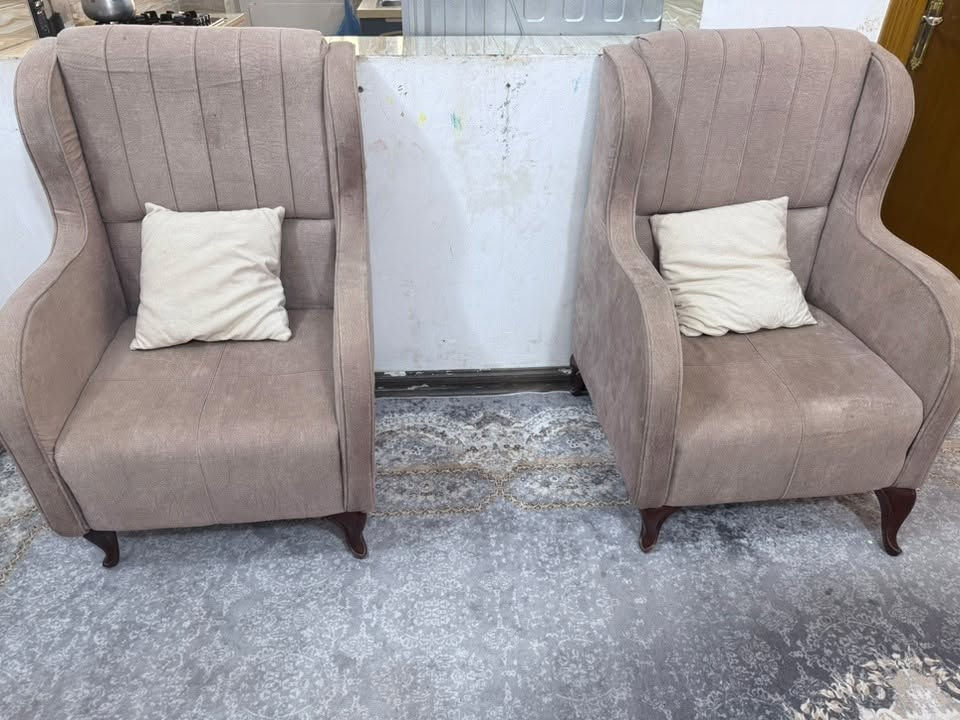 مرحبا
للبيع تخم قنفات المكان النجف 
نضيف جدا
الرقم ***********

