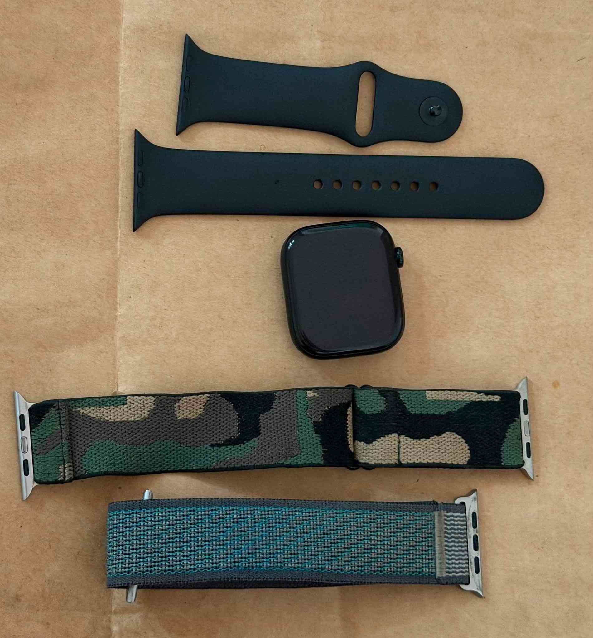 Apple Watch Series 10 • ٤٤مم • بطارية ١٠٠٪