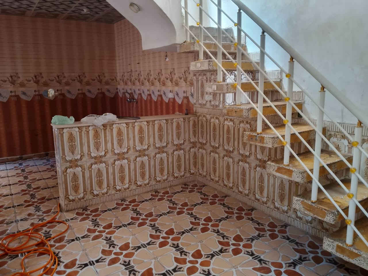 دار للرهن.... فرصة للخلاص من الايجار
موقع مميز ... بيت نظيف... قريب جداً من شارع المجمعات
وشارع كربلاء 
100م طابق واحد.. غرفة صاله مطبخ براني صحيات داخلية وخارجية 
مدة الرهن سنه وقابل للتجديد 
مبلغ الرهن 20 مليون غير قابل للتفاوض 
المنطقة والجيران خير من الله 
التواصل على الواتس اب او الاتصال 
***********
