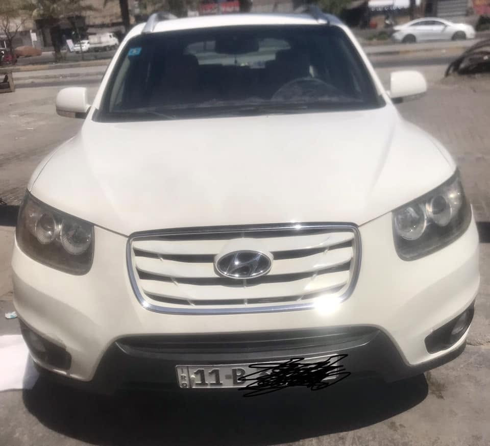 السلام عليكم 
سنتافي ١١ فول مواصفات خليجي
بصمه سلايد روف ثلاجه تحكم ستيرن
فور ويل شاشه اندر ويد مرايات جانبيه شفط
كشن كهرباء 
السعر ١٤٠ رقم بغداد بسمي سبعه راكب 
***********
