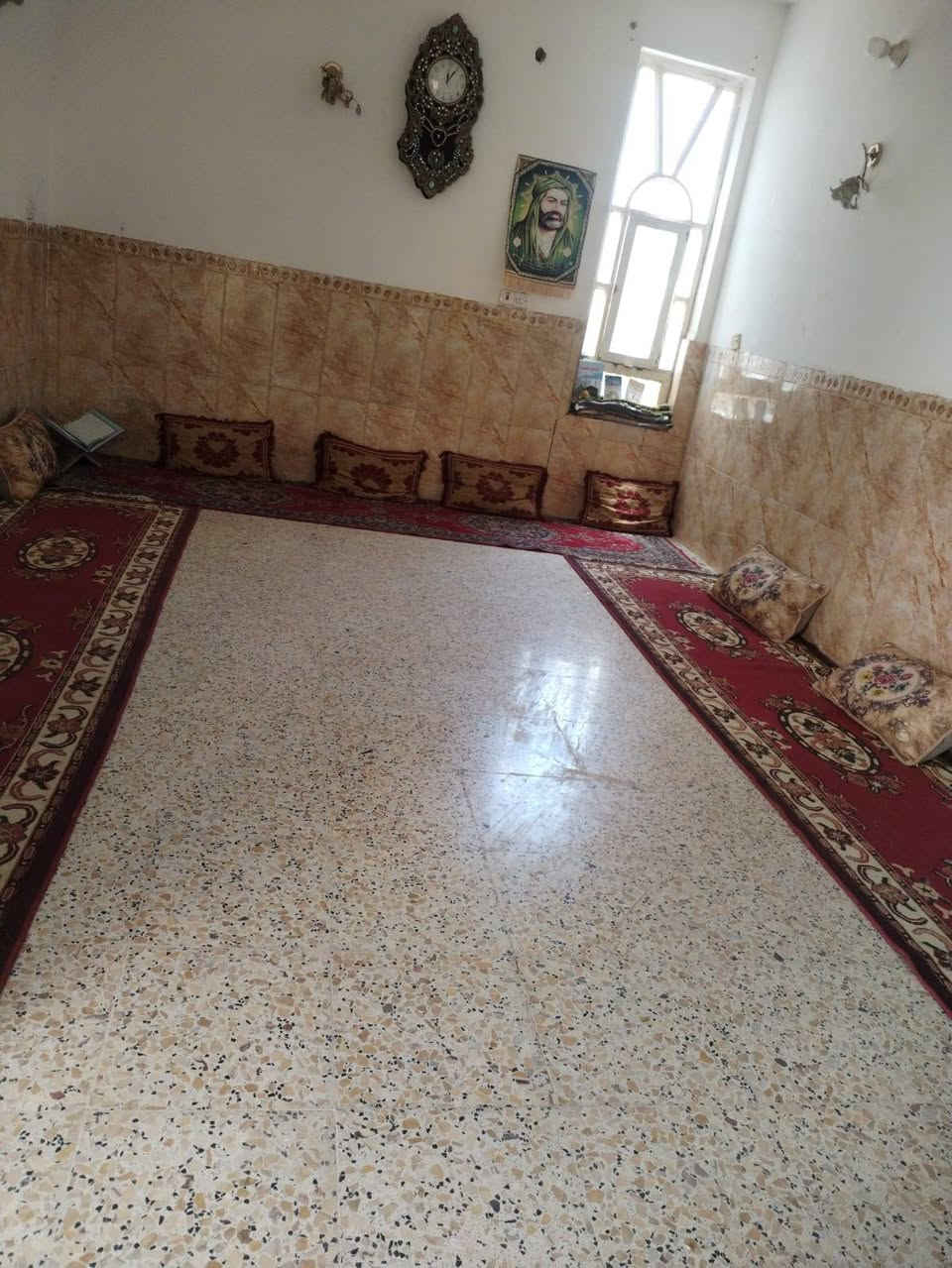 السلام عليكم
يوجد بيت للبيع في حي المجتبى قرب حسينيه الحمزه ع شارع ٢٠ المساحه ٢٥٠ متر طابو صرف طابقين بسمي تحويل مباشر السعر خاص استفسار ***********
