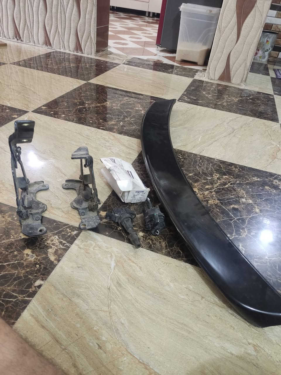 السلام عليكم غراض استنكر للبيع السعر كلهن ب 100الف التفاصيل داخل الفيديو مكاني بغداد قرب علوه الرشيد الدوره ***********. ***********
