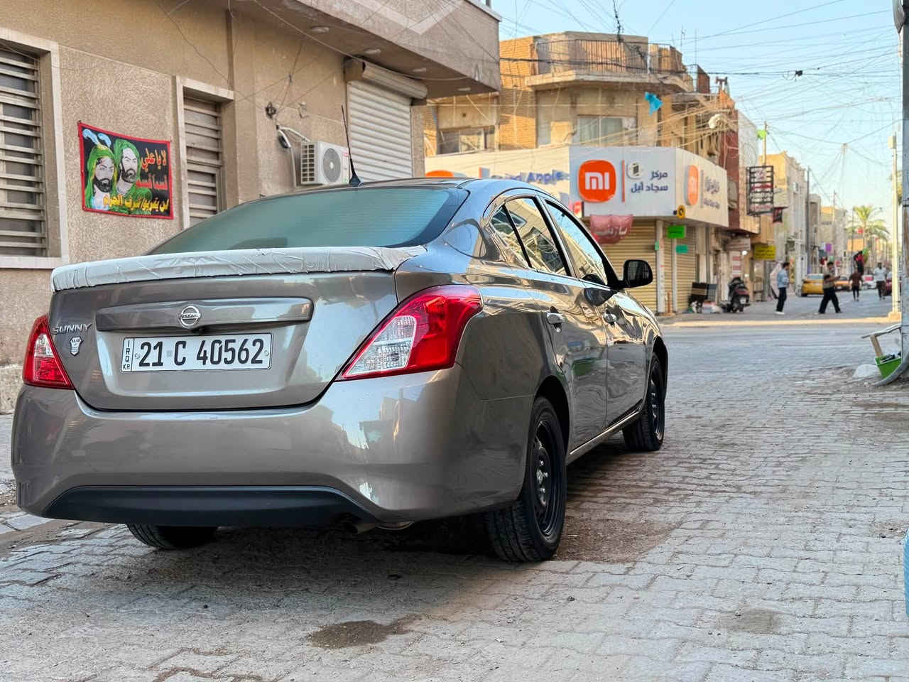 سلام عليكم نيسان سني موديل 23 سيارة بلعافية ؏ــــلىٰ الي ياخذها مرتبة وبلادي ؏ــــلىٰ وضع شركة مامتعوبة صدر جديد حدادة جديد سيارة ماشية 76 الف بيها جاملغات ثنين كدام اثر شخوط مشتغليها بارد وباب صدر جوة هم بي شخص ومشتغلي بارد عدي صور لشخوط شخوط ذا كلك ابو سونار غير لشخوط سيارة تاخذها بلاش سيارة رقم سليمانية تحويل ثاني يوم هزة جديدة سنوية جديدة 2026.7.22 هزة وسنوية مكاني بغداد الحرية رايدها 111 وبيها مجال بلخدمة *********** خابرني واتساب
