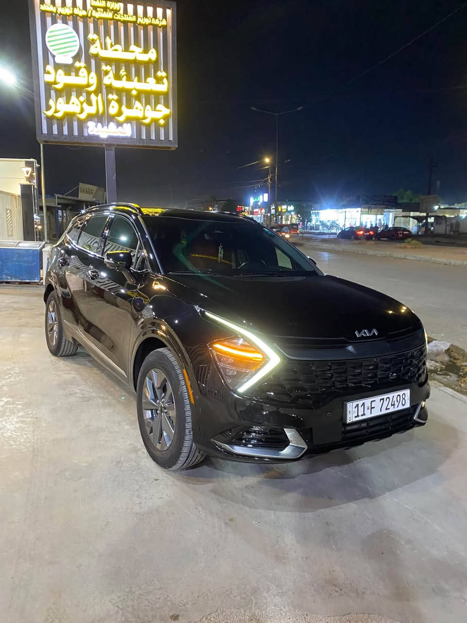 السلام عليكم :

🔥🔥 للبيع كيا سبورتاج هايبرد 2024 SX PRESTIGE 🔥🔥

🇺🇸 وارد أمريكي
🖤 اللون: أسود ملكي
❤️ الداخلية: أحمر
⚡ هايبرد 1.6 تيربو
🐎 227 حصان
4️⃣ AWD دفع رباعي
⚙️ گير أوتوماتيك 6 سرعات
👥 5 ركاب

✨ فئة SX Prestige فل أوبشن ✨

🔹 شاشة 12.3 إنچ
🔹 عدادات رقمية 12.3 إنچ
🔹 شاشة ملاحة
🔹 Harman Kardon صوت فاخر
🔹 فتحة سقف بانوراما
🔹 مقاعد جلد أحمر
🔹 تبريد وتسخين المقاعد الأمامية
🔹 دركسون مدفأ
🔹 ذاكرة مقعد السائق
🔹 كاميرات 360°
🔹 كاميرا النقطة العمياء
🔹 رادار ومثبت سرعة ذكي
🔹 المحافظة على المسار
🔹 Highway Driving Assist
🔹 حساسات أمامية وخلفية
🔹 باب خلفي كهربائي
🔹 ركن ذاتي عن بُعد
🔹 دخول وتشغيل ذكي
🔹 تشغيل عن بُعد
🔹 شحن لاسلكي
🔹 Apple CarPlay / Android Auto
🔹 إضاءة LED
🔹 جنوط 18
🔹 تكييف أوتوماتيك ثنائي المنطقة
🔹 مواصفات أمان متكاملة
((((بدون ايرباك )))))

💯 سيارة فئة عالية جداً، هايبرد، دفع رباعي، داخلية حمراء ومواصفات SX Prestige.

📍 الممشى: 45 الف ميل
🎨 الصبغ: قطعه وحده صبغ الجاملغ الامامي ومكانين بارد
مكان :-بغداد_ البنوك
💰 السعر: __230 
***********📞
