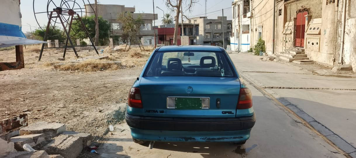 استره موديل١٩٩٢ 
مكينه وكير جديد +باتري وتواير جديد 
السعر ٣٧ وبي مجال 
***********

