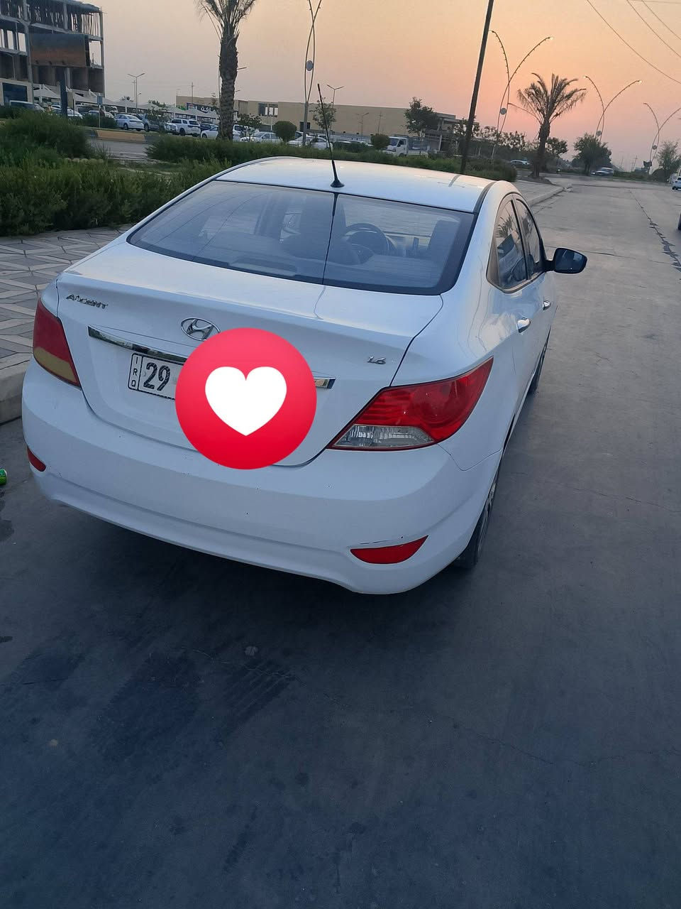 السلام عليكم 
سياره للبيع 
 اكسنت خليجي 2015 
محرك 1600 دوش 
جير اي تي 
تحويل ثاني يوم
103$
رقم ***********
