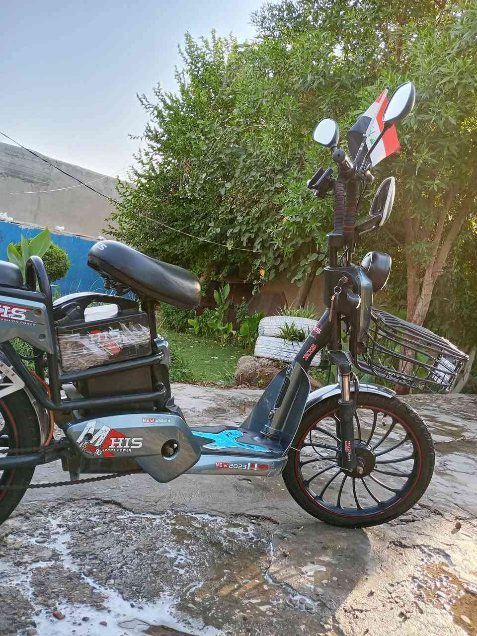 السلام عليكم دراجة شحن للبيع شغالة الكهربايات كاملة اربع بطاريات موديل 2023 السعر 350وبيها مجال 
العنوان ديالى خان بني سعد 
الرقم: ***********وبيه واتساب
