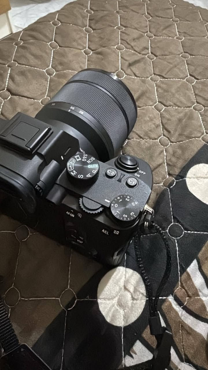 كاميرا Sony A7 III بحالة نظيفة جداً، مناسبة للتصوير الفوتوغرافي والفيديو وصناعة المحتوى.
كاميرا Sony A7 III بحالة نظيفة جداً، مناسبة للتصوير الفوتوغرافي والفيديو وصناعة المحتوى.

المواصفات:

- Sony A7 III Full Frame
- تصوير فيديو 4K
- مثبت صورة داخلي SteadyShot INSIDE
- عدسة Sony FE 28-70mm F3.5-5.6 OSS
- مثبت بصري بالعدسة OSS
- العدسة نظيفة والزجاج بحالة جيدة
- الكاميرا نظيفة وحالتها واضحة

للمهتمين والاستفسار مراسلة خاص. او ***********
