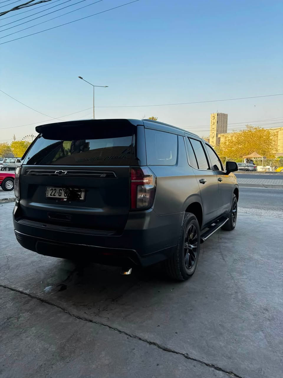 السلام عليكم
تاهو 2021 خليجي وكالة المنصور Z71
رقم اربيل السياره مكفوله من صبغ والحادث 
بيها مكانين بارد 
محرك 5.300 
فول مواصفات بنراما ثلاجة شاشات جكات خزن كشن كامرات 360 فول الفول السياره مستخدم واحد يعني من 2021 عدنه ومكفوله من كلشي للاستفسار الاتصال ***********
