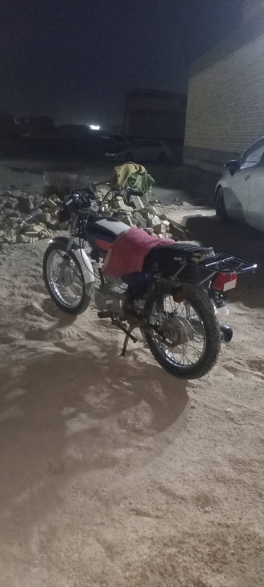 دراجه لل بيع كلك مكان نجف نداء عمود 83وتنزل سعر 350وبيه مجال ***********

