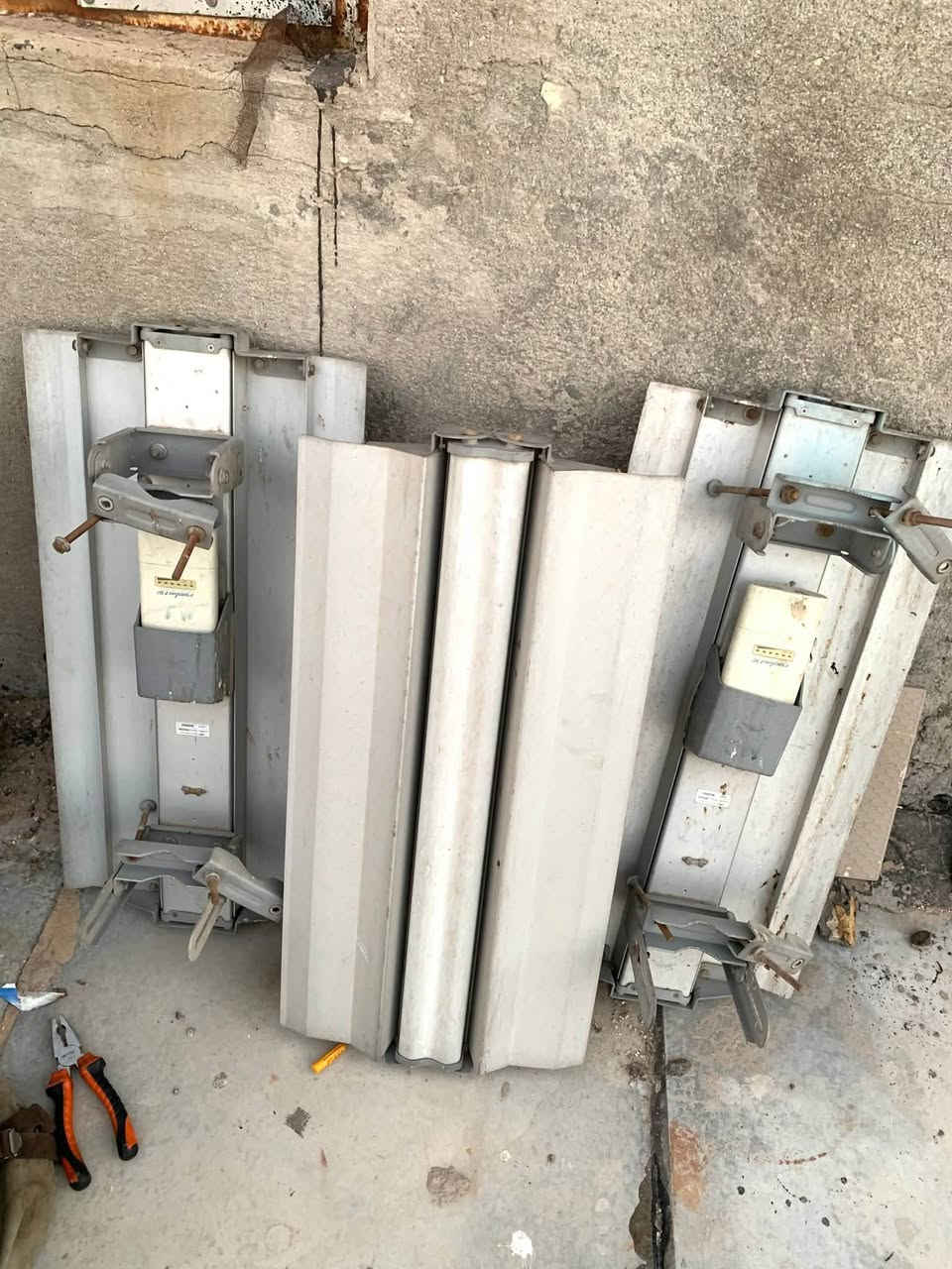 سكتر ubnt 120° عدد 2 سعر القطعة 55 الف
سكتر ubnt 90° عدد 2 سعر القطعة 55 الف
اومني ubnt 5G السعر 65 الف
سكتر ubnt تيتانيوم 2.4 + روكيت (ubnt m2 (xw عدد 3 سعر السكتر كامل مع الروكيت 75 الف
روكيت m5 xw عدد 6 سعر القطعة 85 الف
بوربيم السعر 55 الف
قاطعة الياف ضوئية عدد 2 سعر القطعة 15 الف
زوج sma اصليات عدد 2 سعر الزوج 10 الف
فلاش تور عدد 2 سعر القطعة 10 الف
بغداد / الاعلام / الري
التواصل خاص او على الرقم :
***********
يتوفر توصيل كافة المحافظات
