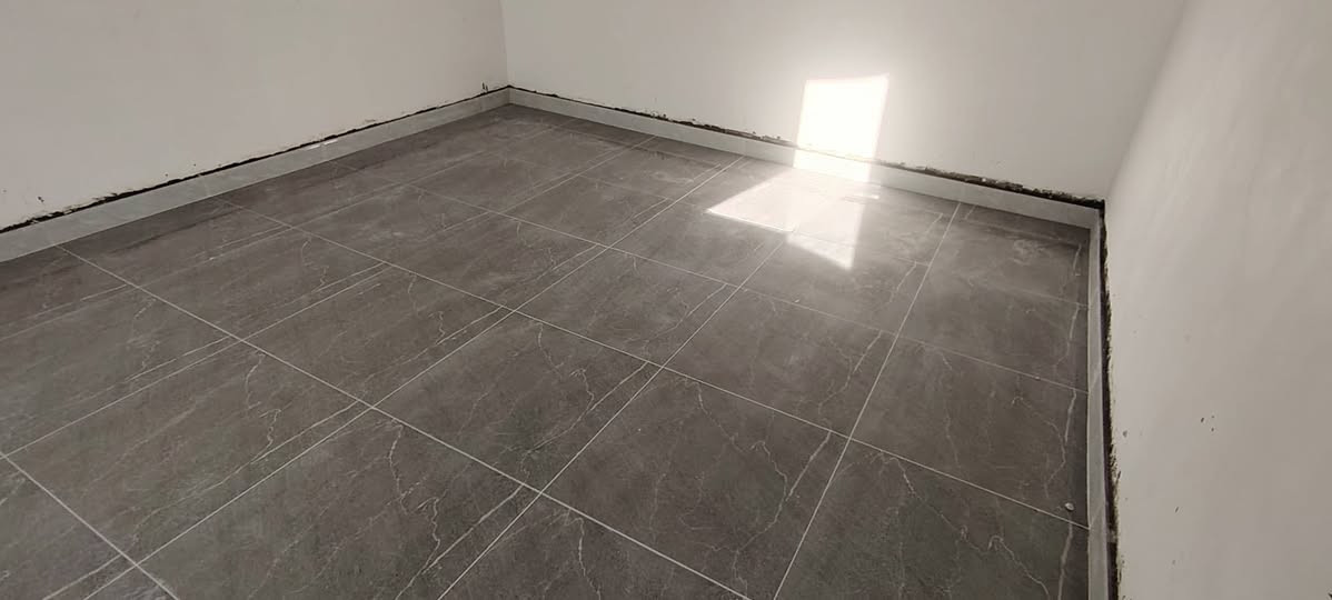 اسطه سراميك متفرغ حالين
***********
***********

