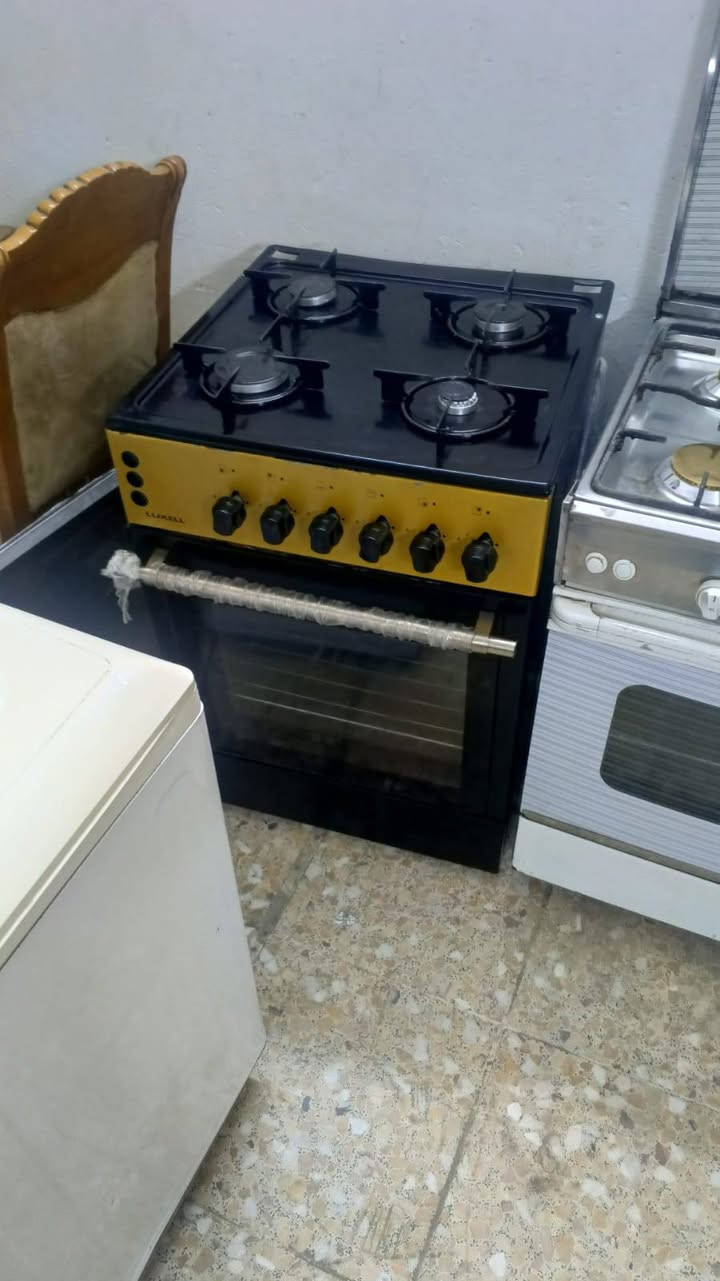 ثلاجة • للبيع