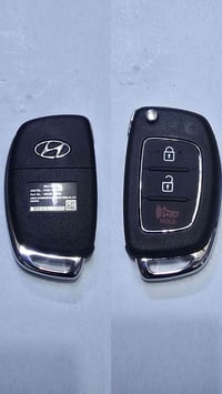 مفتاح سيارة هيونداي (Hyundai) قابل للطي (ريموت كنترول) يحتوي على 3 أزر...