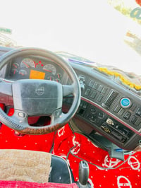 للبيع فولفو موديل 2006مكفولة كفالة عامه كير محرك اكسل محرك D13 مال وحش...