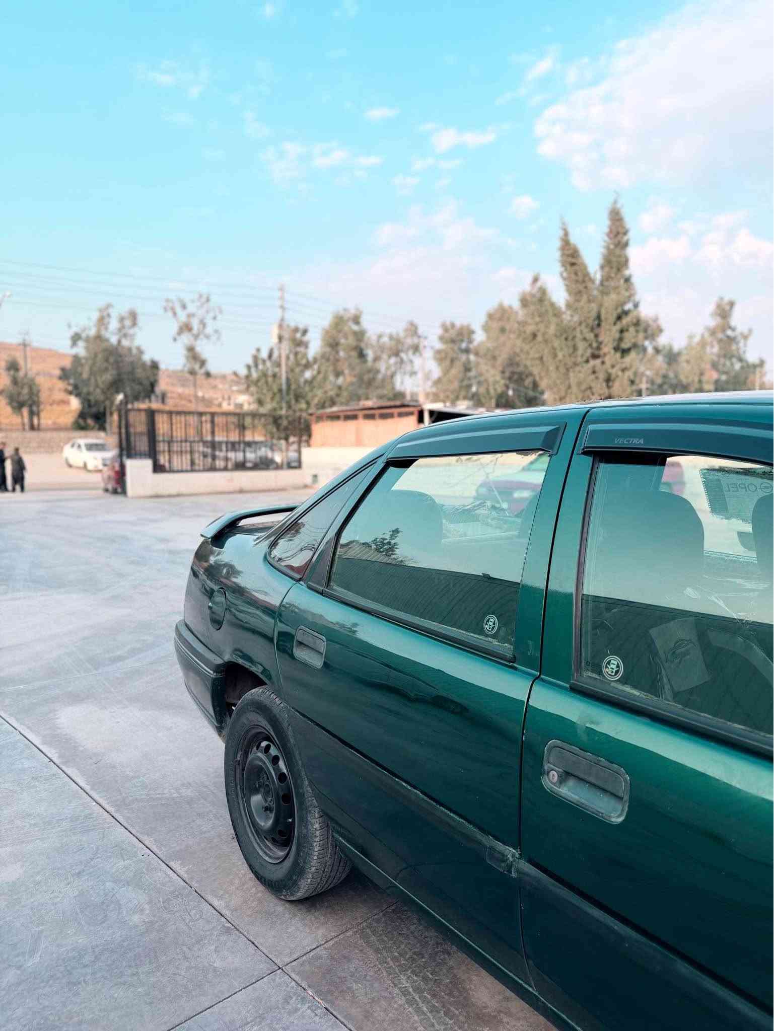 أوبل فيكترا • ١٩٩٤ • رقم اربيل