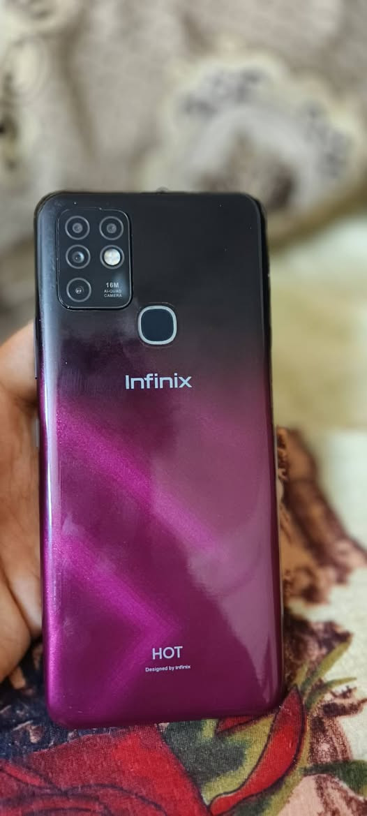 السلام عليكم جهاز للبيع
السم الجهاز : Inflnix HOT 10 
كيكا  : 128GB 
حجم الشاشه : 1640×720
جهاز نضيف وشغال اي عيب مابي تفحصه وتاخذه 
علبه الاصليه وياا 
مكان كركوك📍 
السعر 100وبي مجال بسيط 
التواصل واتساب ***********
