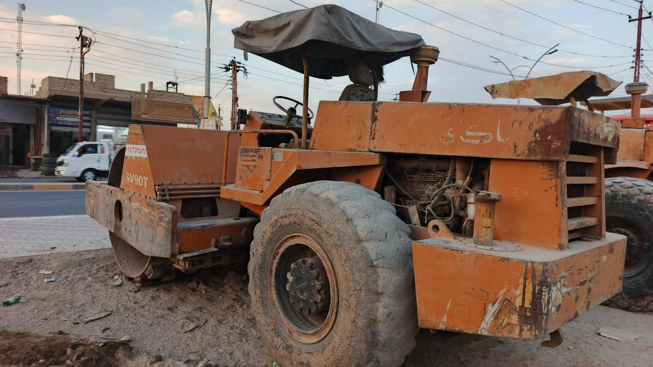 السلام عليكم
للبيع حادله ساكاي اضلاف بلادية بدون صبغ بيها حصة كاز بمات مضبوطه فول هزاز فول محرك دايو جديد حجم 102  6 سلندر رقم بغداد انكليزي اصولي باسمي تحويل مباشر سنوية جديده لغاية 31 السعر 230 يعني دفترين و30 ورقه وبيها مجال بسيط 
للتواصل واتساب وخط
***********
***********
