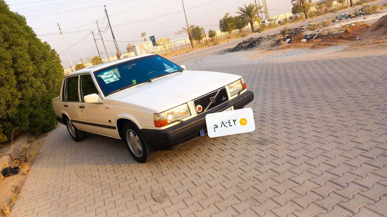 السلام عليكم فولفو موديل ٩٠ حجم ٧٤٠  مكينه تيريو   صبغ عام   مكينه كير حداديه ضفاير كلها جدد شواصي جدد  المكان النجف رقم كربلاء انكليزي  للستفسار *********** السعر ٦٥
