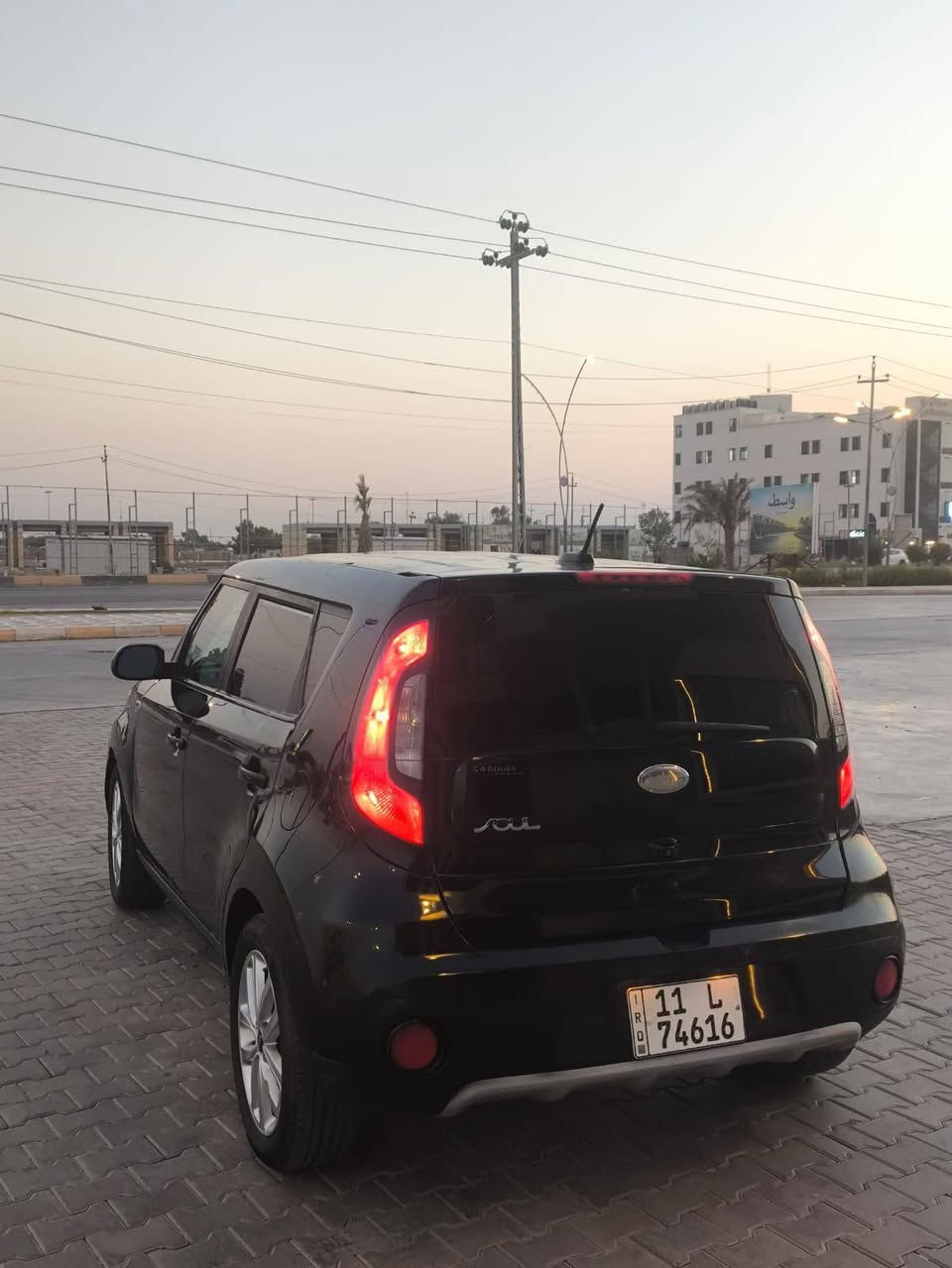 السلام عليكم صول للبيع موديل 2019ماشيه 72الف حقيقي مكينه 2000رقم بغداد بسمي كير مكينه حداديه تخم تأير كفاله السعر 96مكان السياره واسط الكوت ***********
