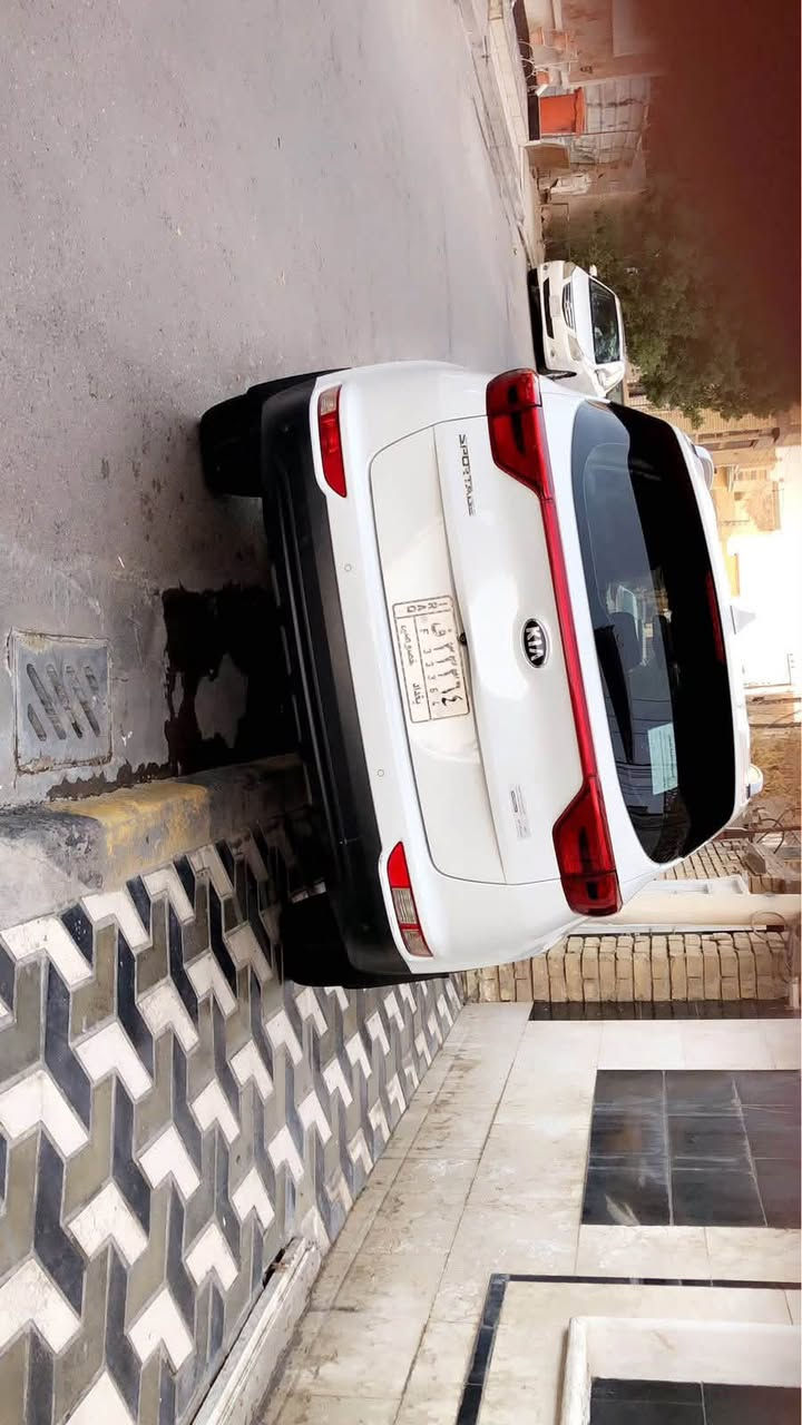 سبورتج موديل 2018 بصمه صندوك كهرباء تبريد لمس سياره جاهزه بيها صبغ اربع بوب اثر شخوط مكاني بغداد حي جهاد مراوس عادي سعرها 150 ورقه  رقم تلفون ***********
