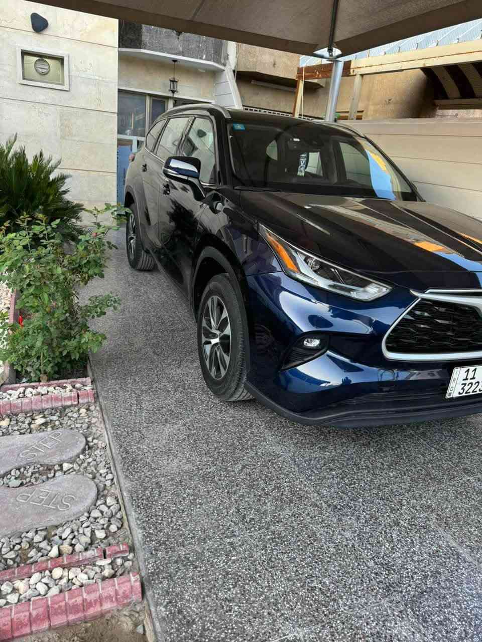 السلام عليكم 
هايلندر 2022 Vip 
6سلندر

السيارة مواصفاتها :-

داخل جلد اسود
كراسي خلفية منفصل
كراسي تحكم كهرباء 
فتحة
تدفئة كراسي
تبريد 3 قطع
فول تحكم ستيرن
السيارة اقل من فول بشوية 

بيها قطعة صبغ بنيد فقط وشويه من جاملغ الايمن

ماشية 61 الف ميل
سعرها 26 الف وبيها مجال
***********
بغداد العامرية - حي حطين
