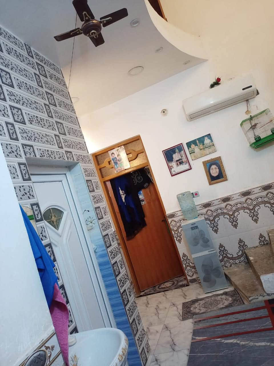 دار للبيع طابو صرف 
طابقين بناء حديث
حي العسكري التوزيع لجديد ع شارع20
مساحه 125 طابقين
السعر 120
***********
