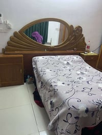 غرفة نوم • مستخدم • واتساب