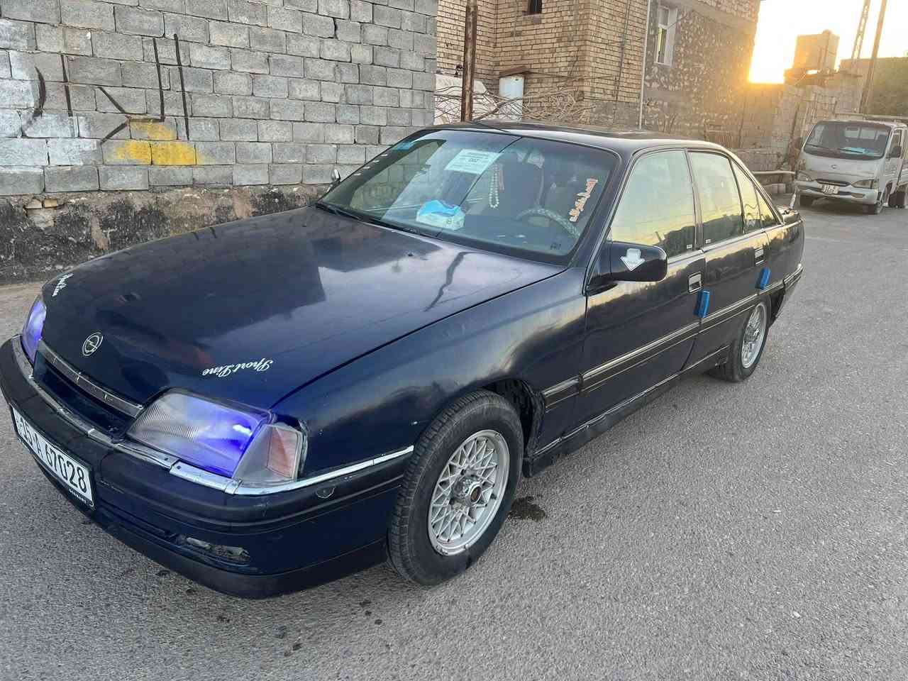 السلام عليكم اوبل اوميكه موديل 1991 رقم انبار انكليزي كير عادي محرك 2000 سنويه لل 2031 تحويل مباشر محرك وكير واكسل خير من الله غرفتها نضيفه وحلوه .
عارضها  ب28$ وبيها مجال.
مكاني :الانبار 
الهاتف:***********
