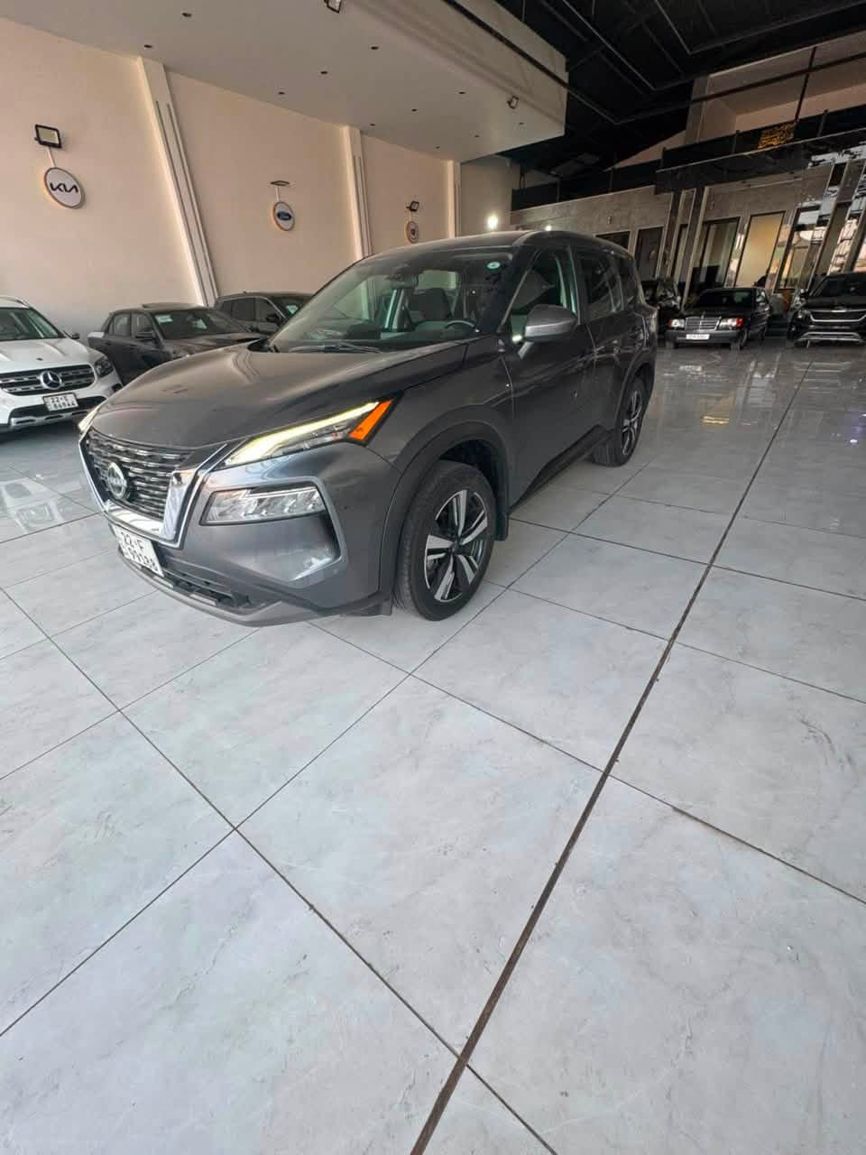 بسم الله الرحمن الرحيم
‏
‏Nissan Rogue SV 2023

محرك 1500 تيربو 
السيارة ماشية بس 27000
قطعتين تبريد
تحديد مسار
قيادة ذاتية
وقوف ذاتي

و باقي بعد مواصفات هواي ما ذاكرها
السيارة ضررها بس امريكا مثل ما موضح بالصور
دعامية خلفية تبديل  فقط بدون دواخل بدون ايرباك 
باقي السيارة كير محرك شخوط بارد شرط انطيك ياها
مكان السيارة ( نينوى  )
للاستفسار و التواصل اتصل على الرقم 
البيع نقد  مستعجل ١٧٥

***********
او تواصل واتساب
رقم الشاصي 5n1bt3ba1pc874904
