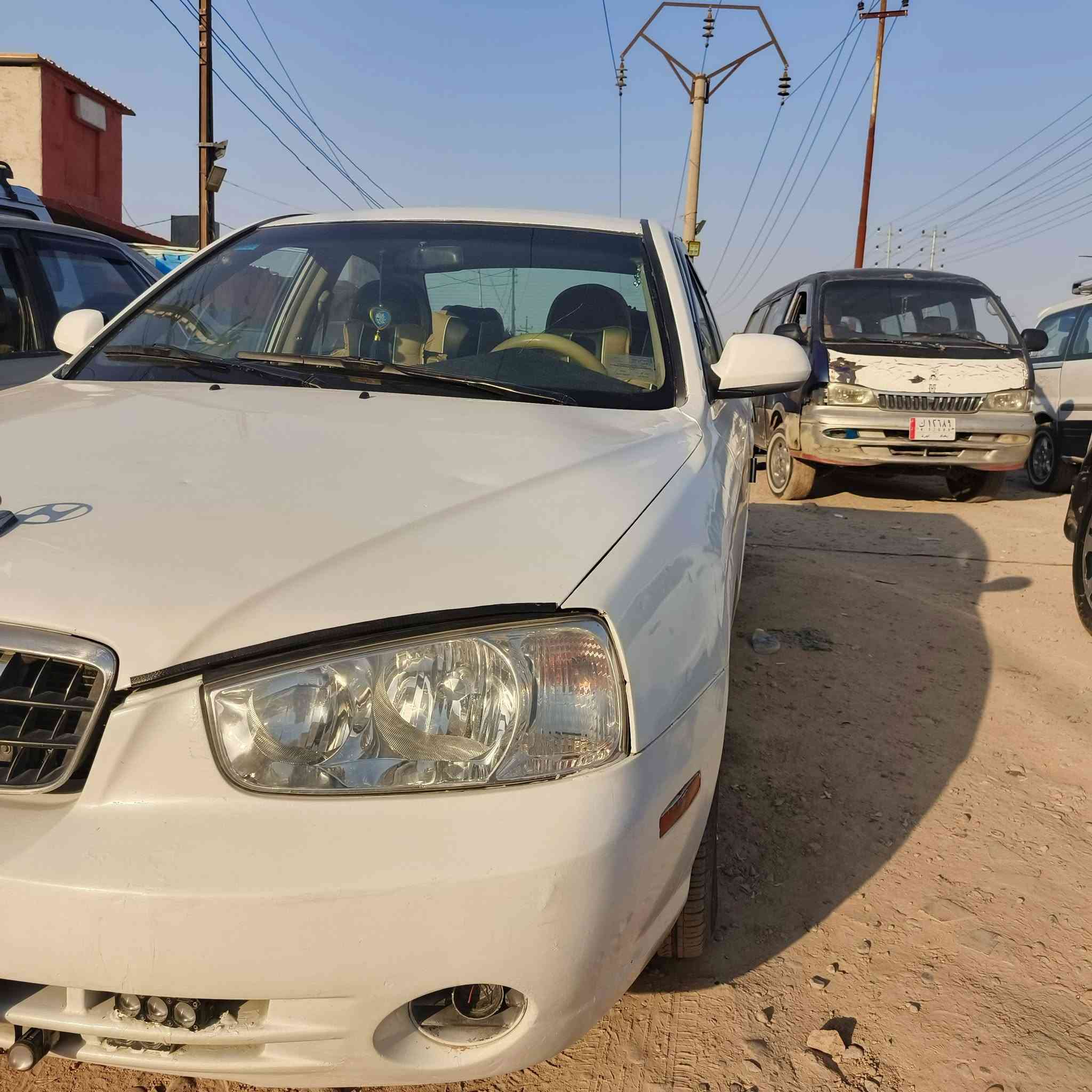الانترة موديل 2001  رقم بغداد وارد امريكي سنوية لل 27شهر 8  گير اوتو گير ومحرك مكفولات تبريد ثلج تخم تاير سيارة كاملة مكملة كهربائيات كلها شغالة سيارة ضررها جاملغ الخلفي طخة بسيطة بدون دواخل معدلة عالبارد سيارة نضيفة مال جناي مكملها على ايدي والسيارة بسمي تحويل مباشر  سعرها 65 وبيها مجال  وتفاصيل اكثر على هذا الرقم ***********   مكان السيارة بعقوبة
