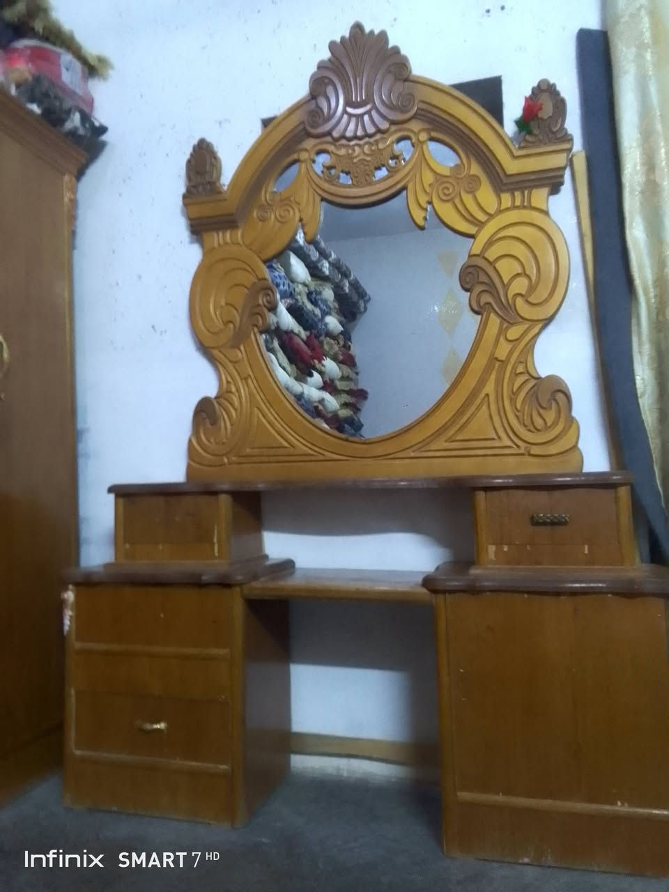للبيع غرفه اخشاب 900 وبي مجال اللي يريد هذا رقم الواتساب ***********

نص مكتوب في الصور:
- Infinix SMART 7 HD