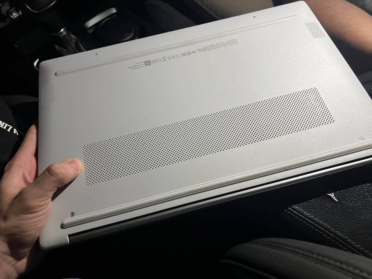 سلام عليكم حاسبه hp للبيع المواصفات تلكونها جوه بل صور نضيفه وجديده مع كامل ملحقاتها السعر 750 للبيع او المراوس بحاسبه اقوه منها الرقم ***********
