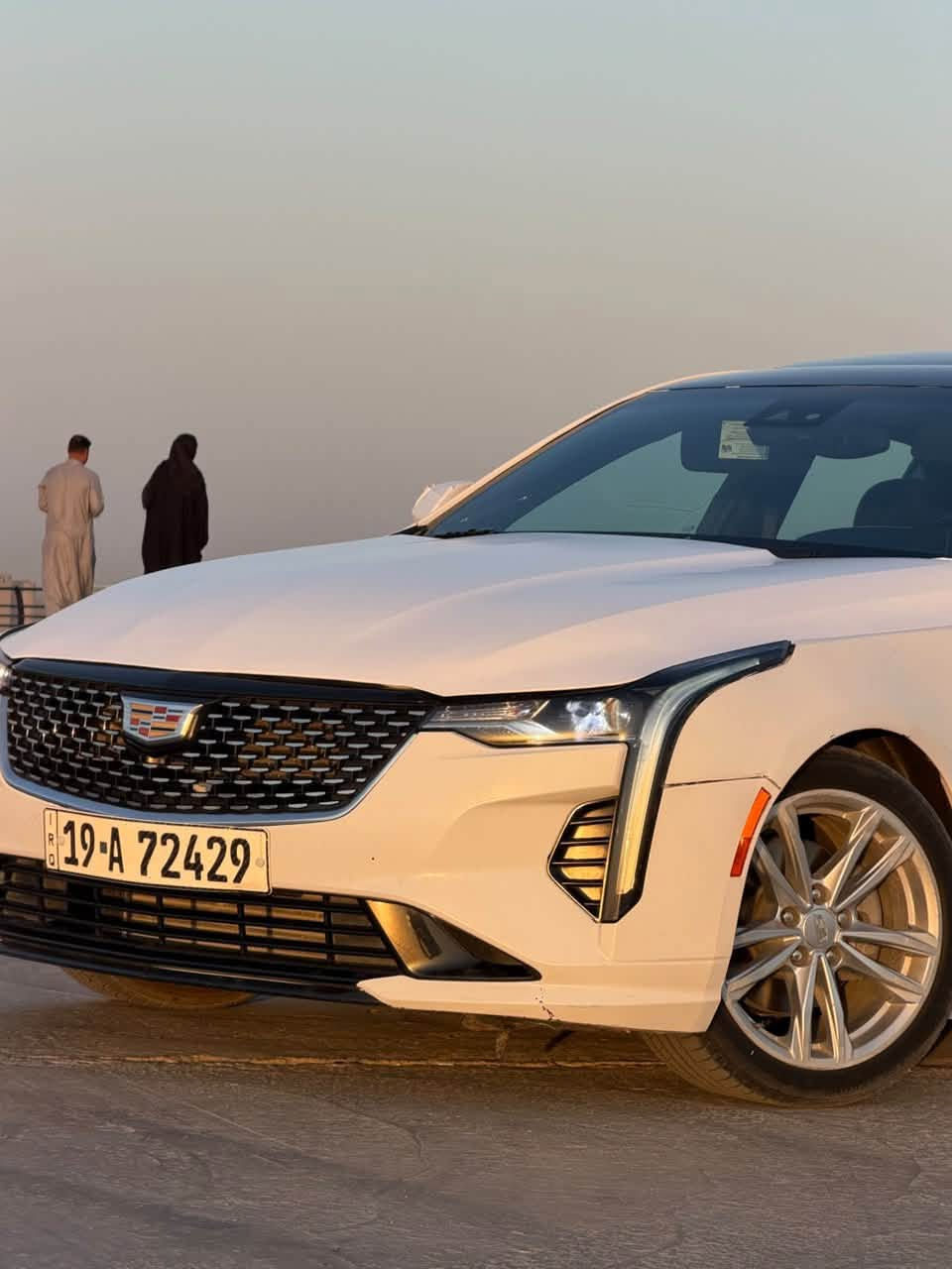 سلام عليكم

Ct4 2023 كديلاك 

…..مواصفات …..

مكينه ٢٠٠٠ تيربو  تو يل دفع خلفي 

كير ٨ نمر 

ماشيه ٥٠ الف كيلو 

بصمه وفتحه وشاشه كار بلي 

شحن لاسلكي 

تقريباً السياره فول مواصفات هيه معروفه الكادي 

رقم كربلاء مشروع وطني الجديد 

….ضرر السياره …..

حادثه من امريكه ٣ قطع والباقي رش صبغ حزام 

يعني قماره وتكم وجنطه مكفولات 

…. نقوصات السياره ….

١/الستيرن يحتاج برمجه  لان ثكيل شويه . 

٢/ حداديه جديده بلكامل فقط شمعه اماميه نص عمر يعني الحداديه نظافه ٩٥٪؜

مكينه + كير + كهربائيات + تبريد .. كله مكفول وجاهز 

***********
