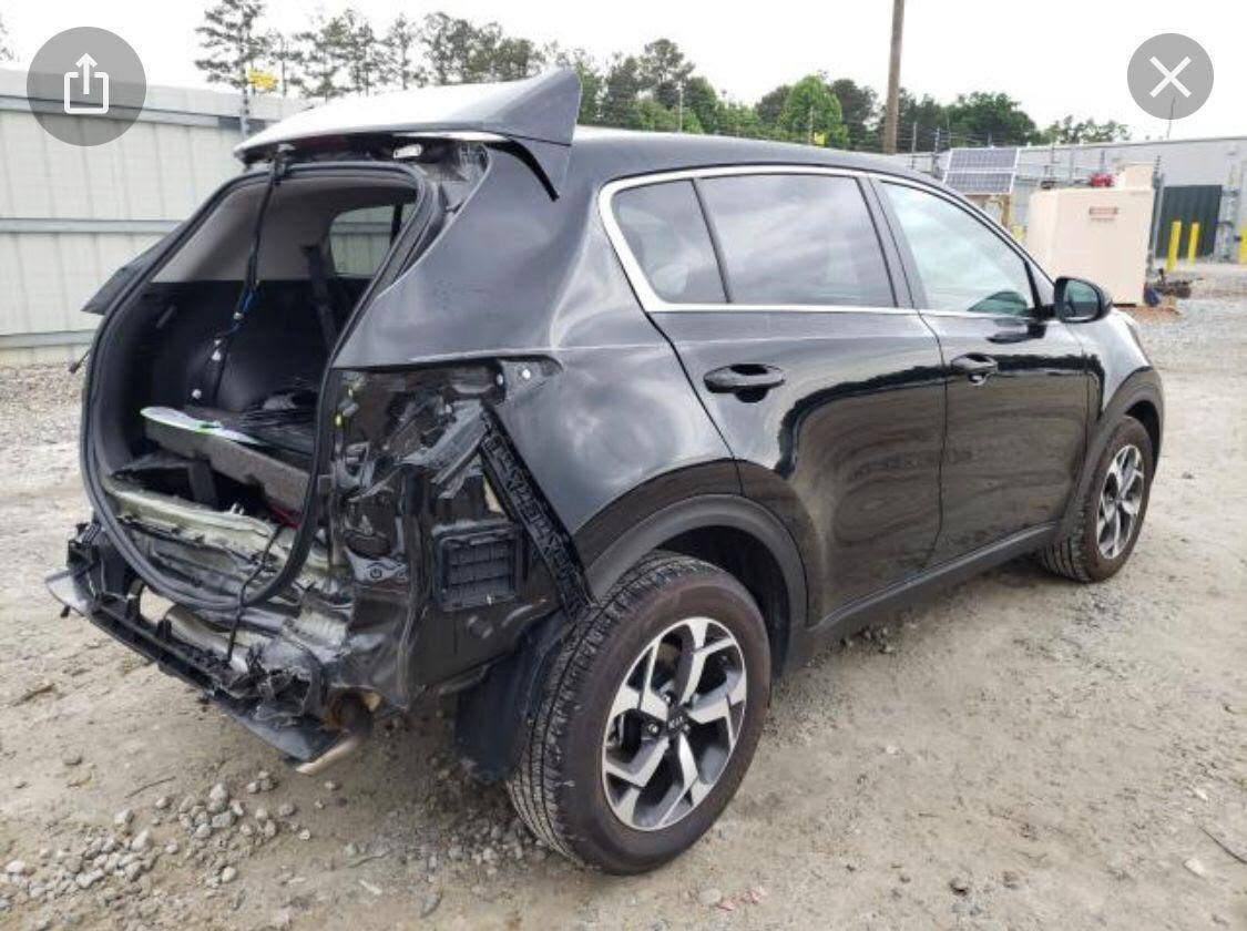 كيا سبورتج 2020 للبيع
وارد امريكي حادثهة جنطة فقط ومبدلة وصور الحادث مرفقة
محرك بنزين  2400 
لون اسود - ماشية ٥٦ الف كيلو متر
السعر/ ١٧٠ وبيه مجال قليل
مواصفات : 
رادار أمامي / تبريد قطعتين/  لايتات أمامية هالوجين / اضاءة LED نهارية / درايف مود ثلاث انظمه قياده / شاشة / كاميرا خلفية / منفذ USB / تحديد مسار / ABS بعد هواية مواصفات

ايرباكات سليمة
محرك وكير مكفولة

رقم اربيل بأسمي شرط تحويل

رقم التواصل والوتساب ***********
