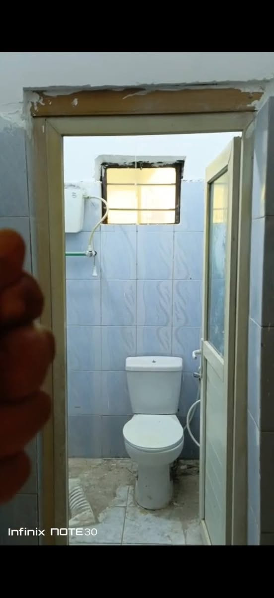 القبله حي الجامعة • ٤ غرف • كراج وحديقة