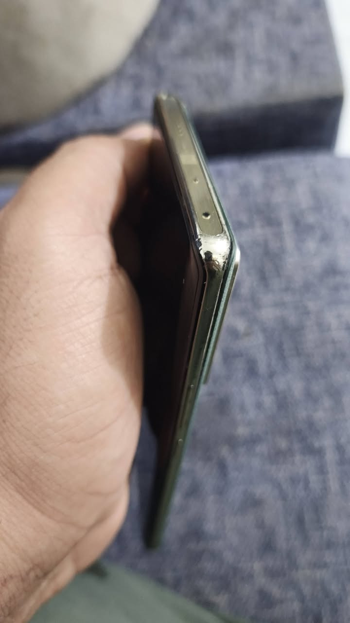 📱 للبيع Infinix Note 40 Pro
🔹 الذاكرة: 256GB
🔹 الرام: 12GB + 12GB
🔹 الكاميرا الخلفية: 108MP
🔹 الكاميرا الأمامية: 32MP
🔹 البطارية: 5000mAh
🔹 الشحن السريع: 90W ⚡
🔹 الملحقات: شاحن 90 واط فقط
💰 السعر: 225 ألف دينار
📍 العنوان: بغداد – حي أور
📞 للتواصل: ***********
