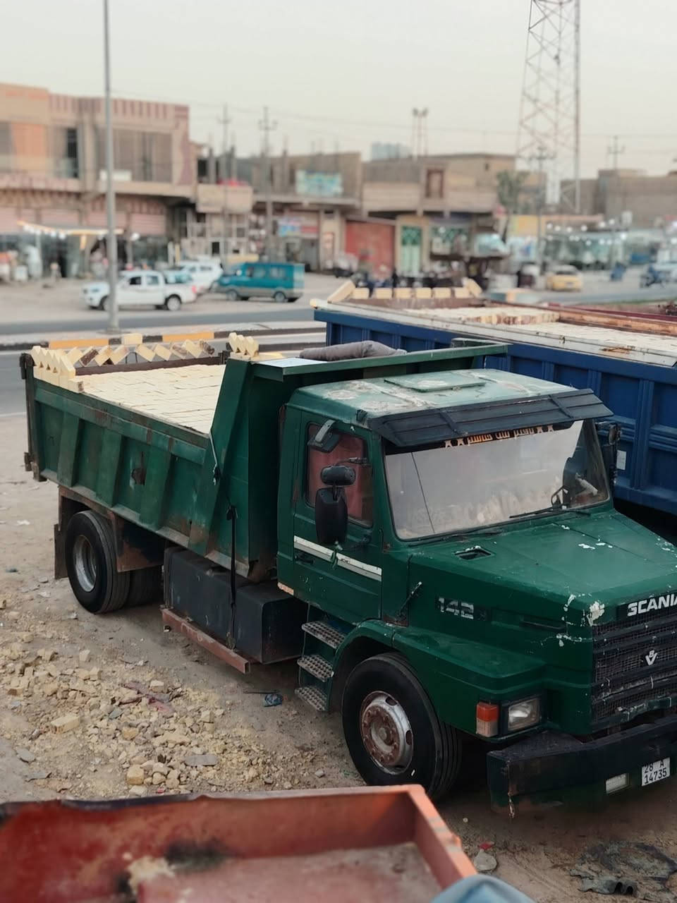 سكانيه البيع موديل 91 ومكينه 8 لاتنقيص ولاتبخير كير ٥-٥ سياره كفوله من الدعاميه لدعاميه شاصي مكفول كفاله عامه رقم نكليزي لسبع وعشرين تخم تايرات   ***********

نص مكتوب في الصور:
- ٣ of ٥ مشارك مجهول الهوية منذ ١٥ دقيقة