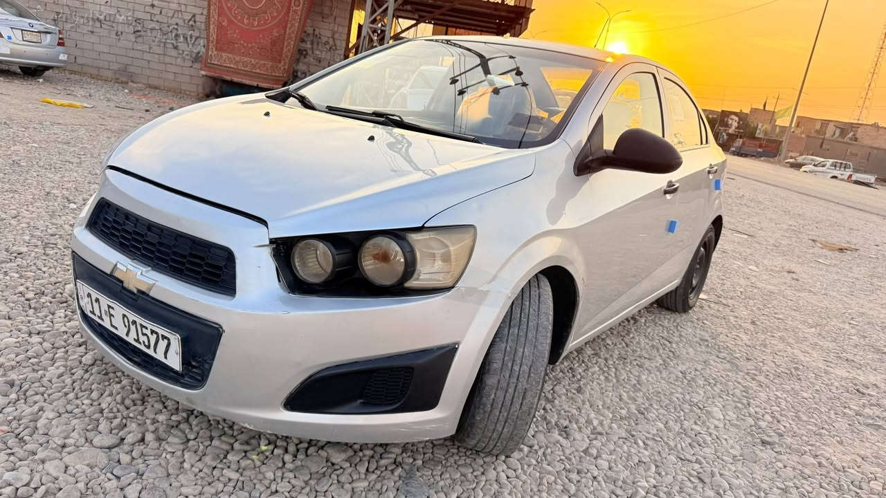 شوفر ليت خليجي 2013 كفاله عده بارد ب الباب السياره جديده جداد ماشيه 180 مكينه 1800 المرغوب ام الحساسين السعر 61 رقم الهاتف ***********
