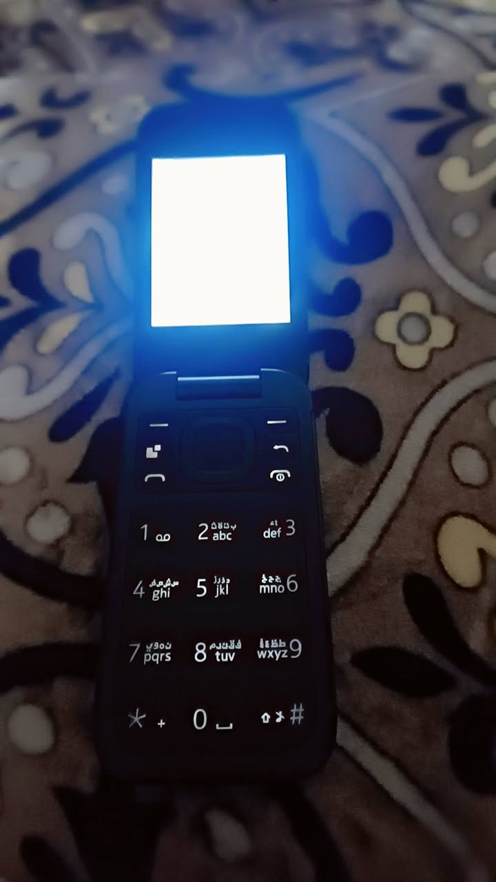 نوكيا • شاشتين • استعمال قليل