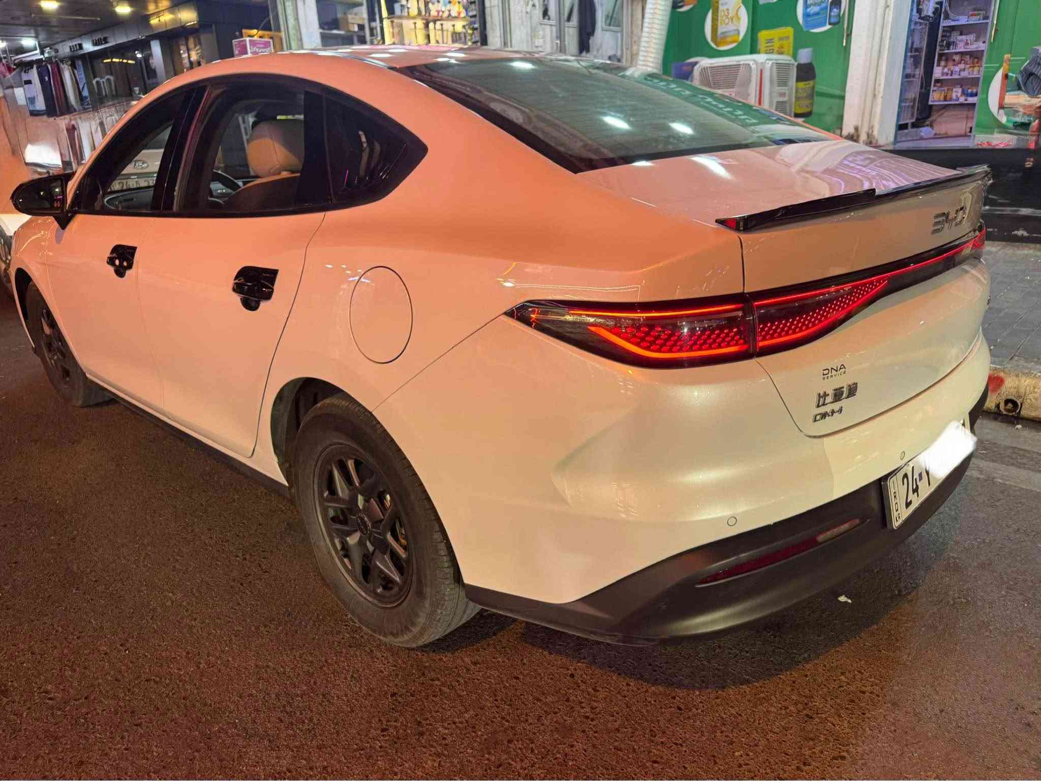 BYD 05 سيل
داخل كريمي
بصمه
بريك اوتو
بطاريه حجم ٥٥ كم
ماشيه ٢٩ الف كيلو
مكان دهوك
سعر ١٣٦ مجال 
*********** دهوك, العراق

